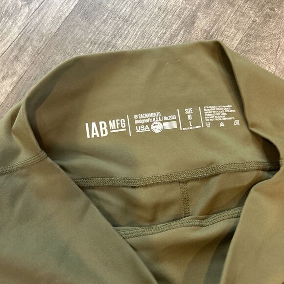 IAB MFG Leggings Womens Size 10 Large I am Becoming Activewear Olive Green - Picture 4 of 9